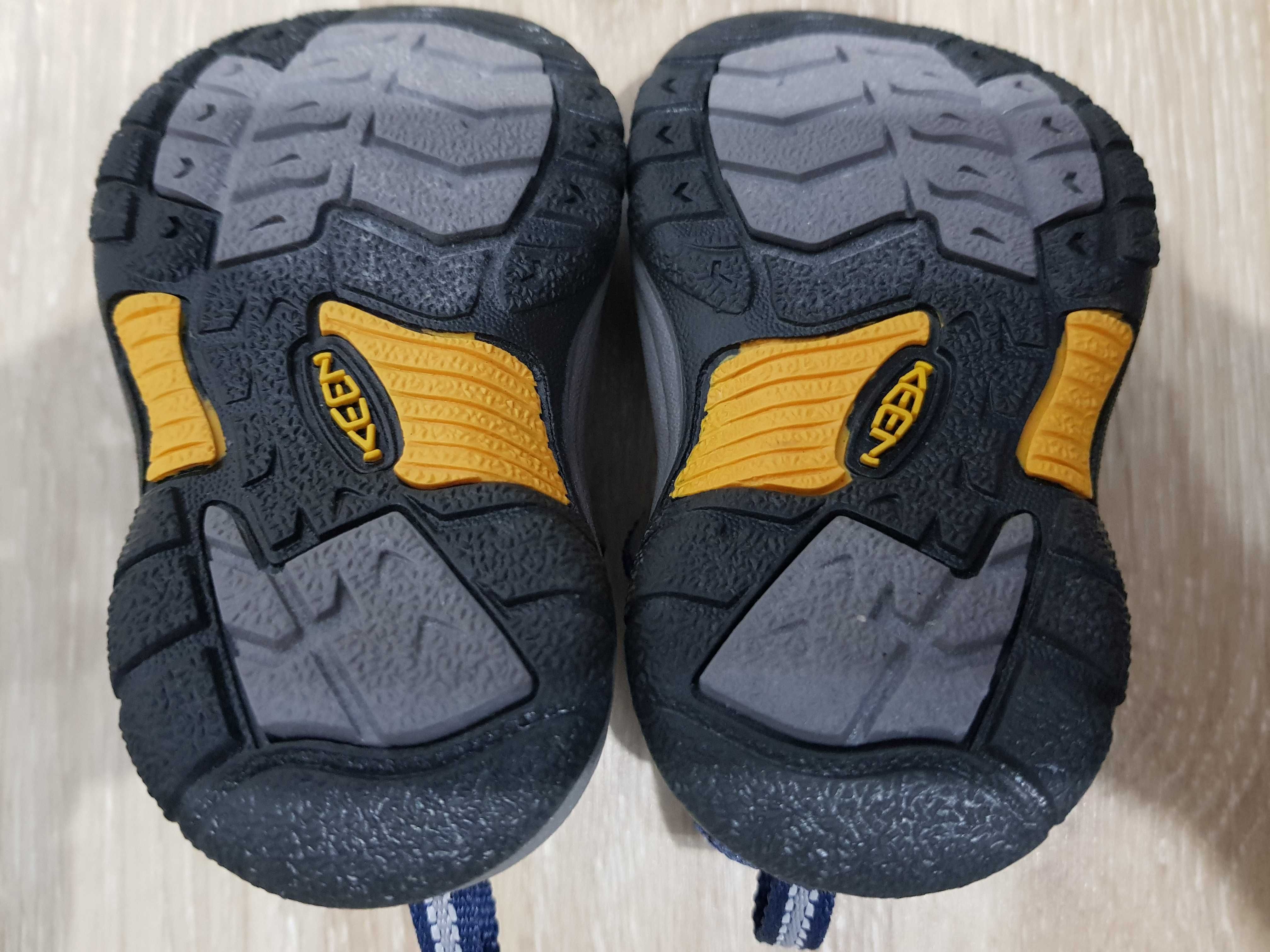 Sandale Keen mărimea 19 nike adidas