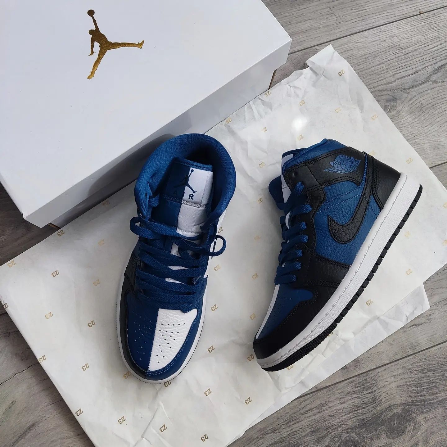 Air Jordan 1 Mid Split French Blue