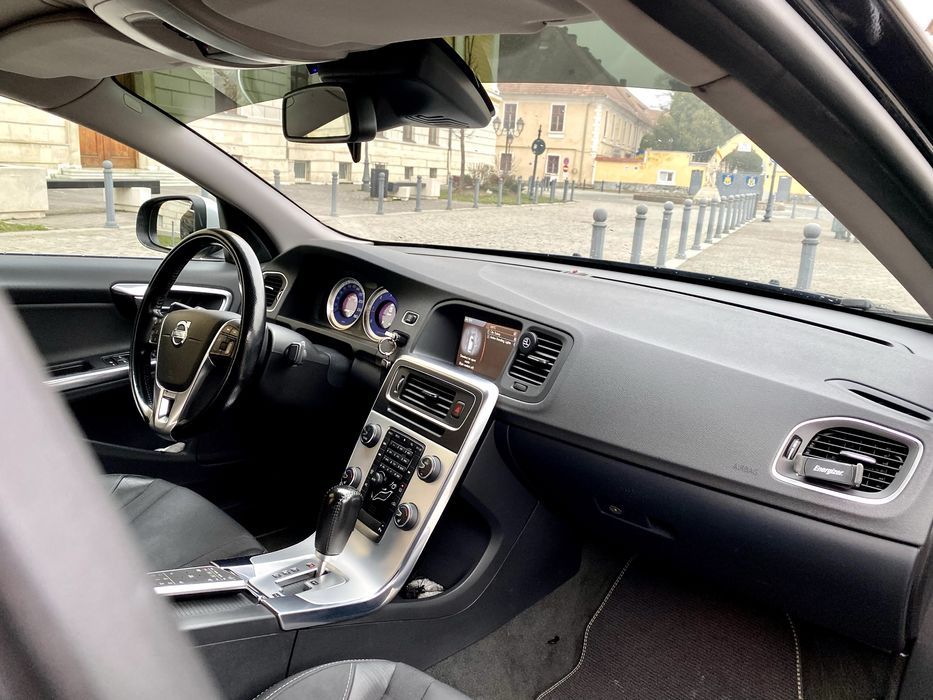 Volvo s60 D5 Rdesign AWD (4x4) 2.4D Automat 215cp