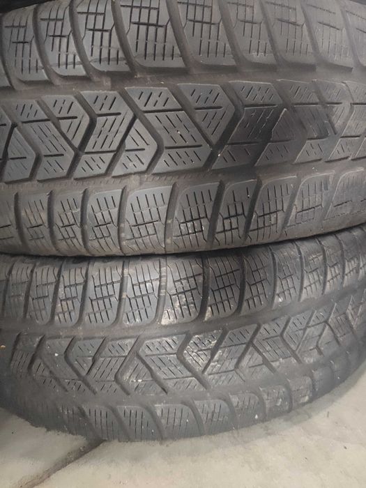 4бр. зимни гуми 215/70/16 Pirelli