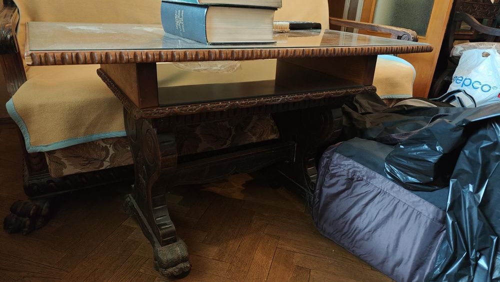 Mobila antica stil iacobin