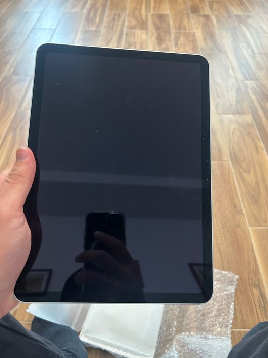 Vand Ipad air 11 in garantie