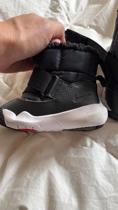 Ботуши Nike,обувки Biomechanics,Рок ля Mayoral