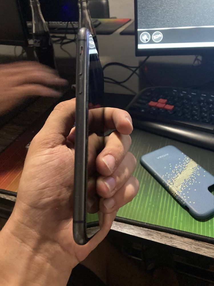 IPHONE 11 ABMEN /naqtga yoqq