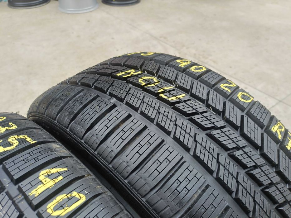 Doua anvelope noi de iarna 275 40 20 pirelli scorpion run flat