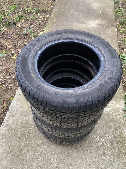 Vând cauciucuri 195/65 R15 M+S de iarnă, stare bună, 400lei
