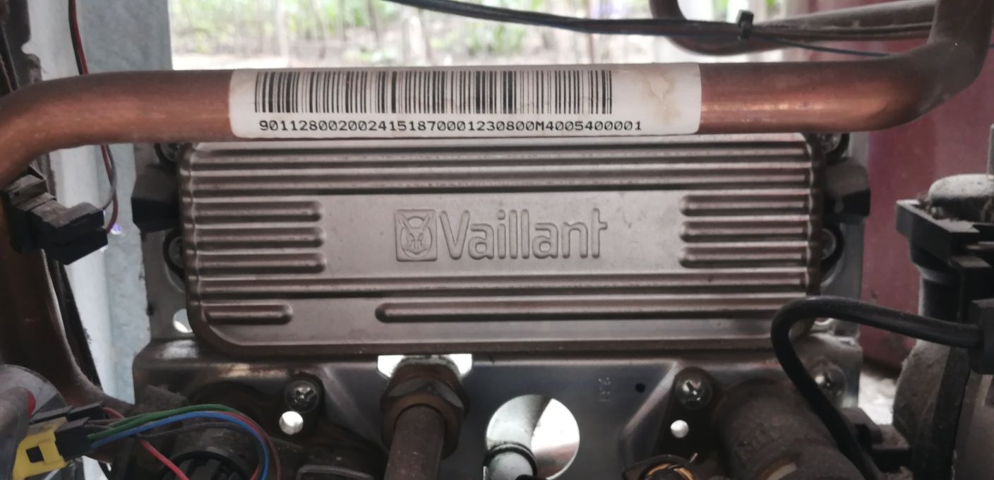 Dezmembrez/vând Centrala Vaillant Turbo Tec VUW 282