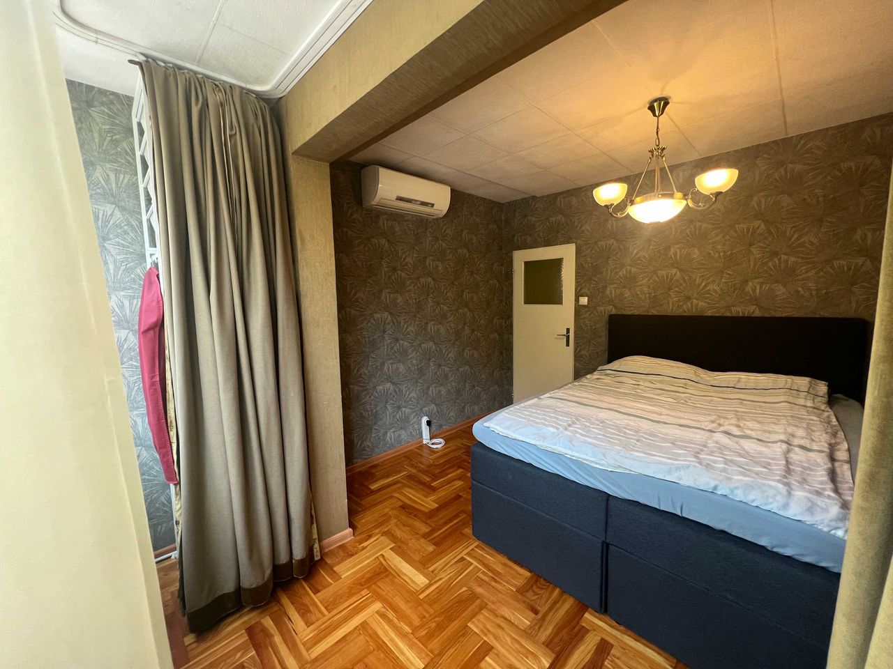 Продава се Четиристаен апартамент в София, Света Троица - 88 кв.м за 2353 €/кв.м - Снимка #9