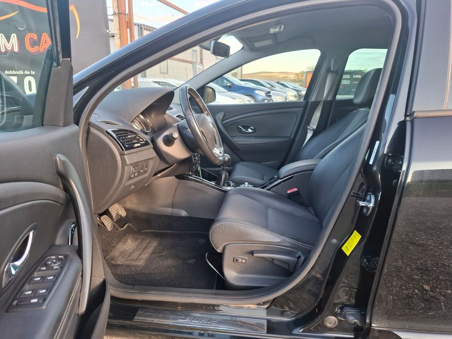 Renault Megane BOSE Edition 1.6 dCi 130 CP  Navigație Keyless Camera