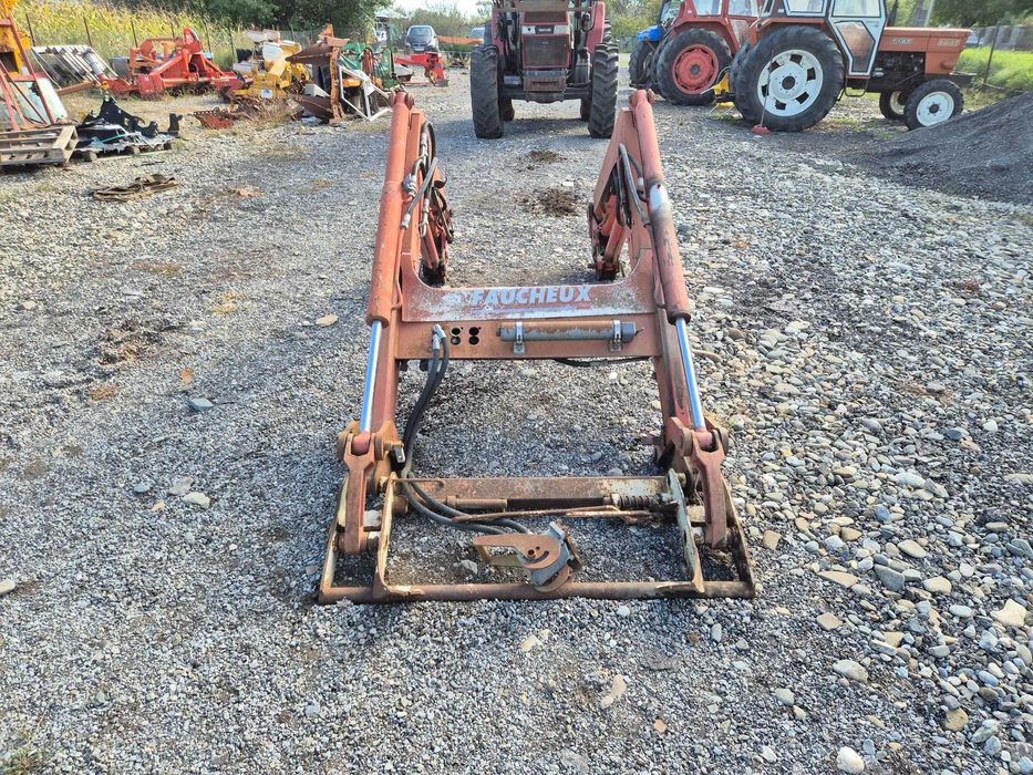 Incarcator frontal Faucheux pentru tractor