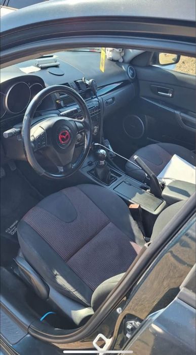 Vând mazda 3 1.6 benzina