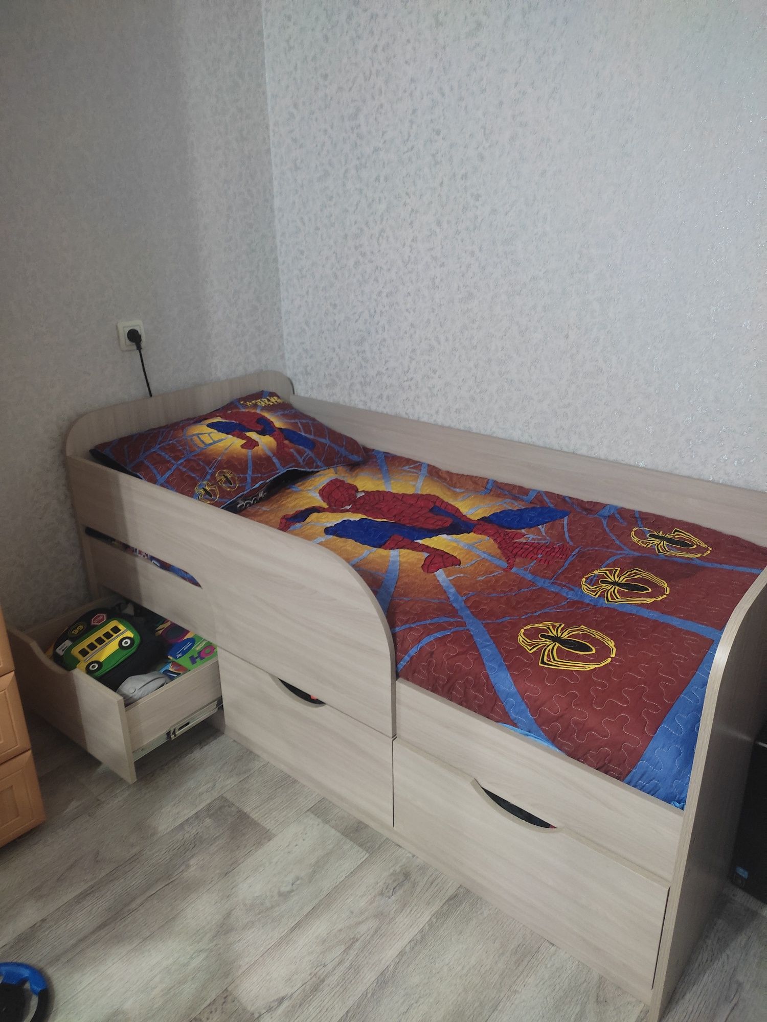 Продам кровать для ребенка