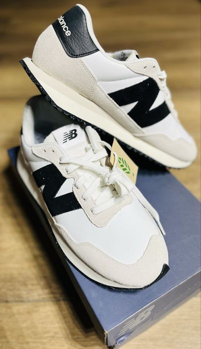 Маратонки New Balance мъжки, оригинални, нови.