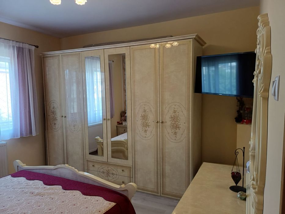 Vând apartament  2  camere  în Baia Mare