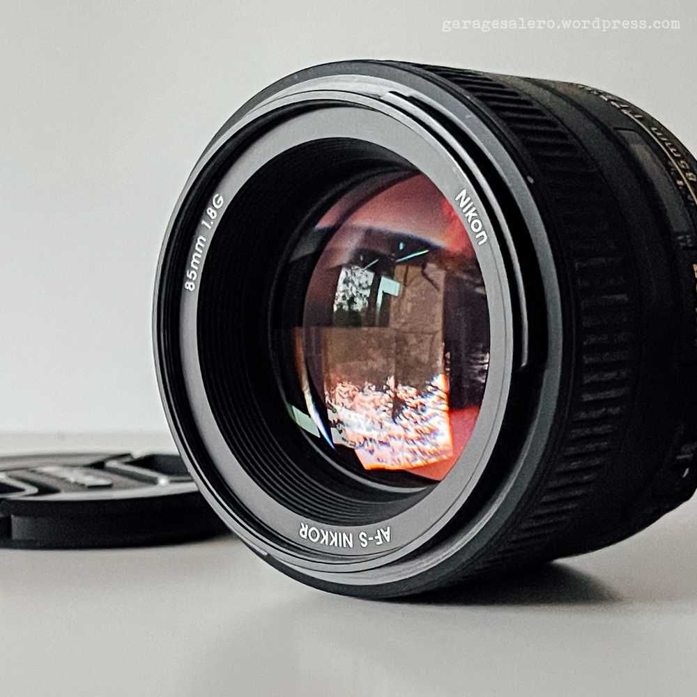 Obiectiv portret Nikon 85mm f/1.8 AF-S G pachet complet aproape nou