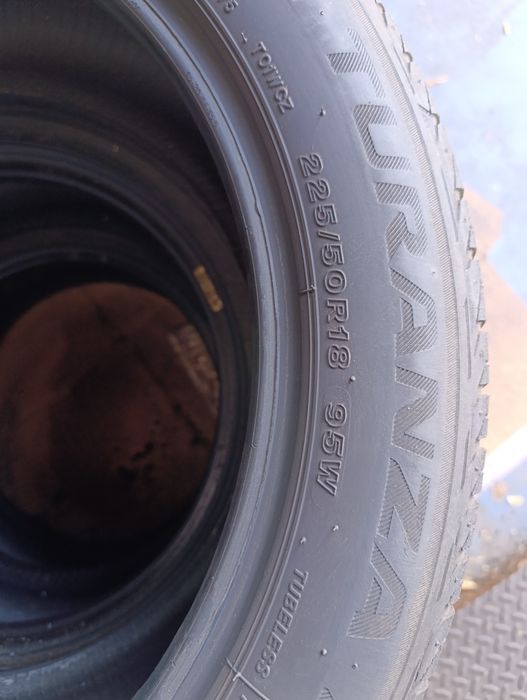 Anvelope de vara 225 50 18 Bridgestone 4 buc.