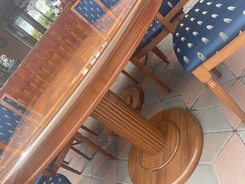 Masa din lemn masiv cu 6 sacune