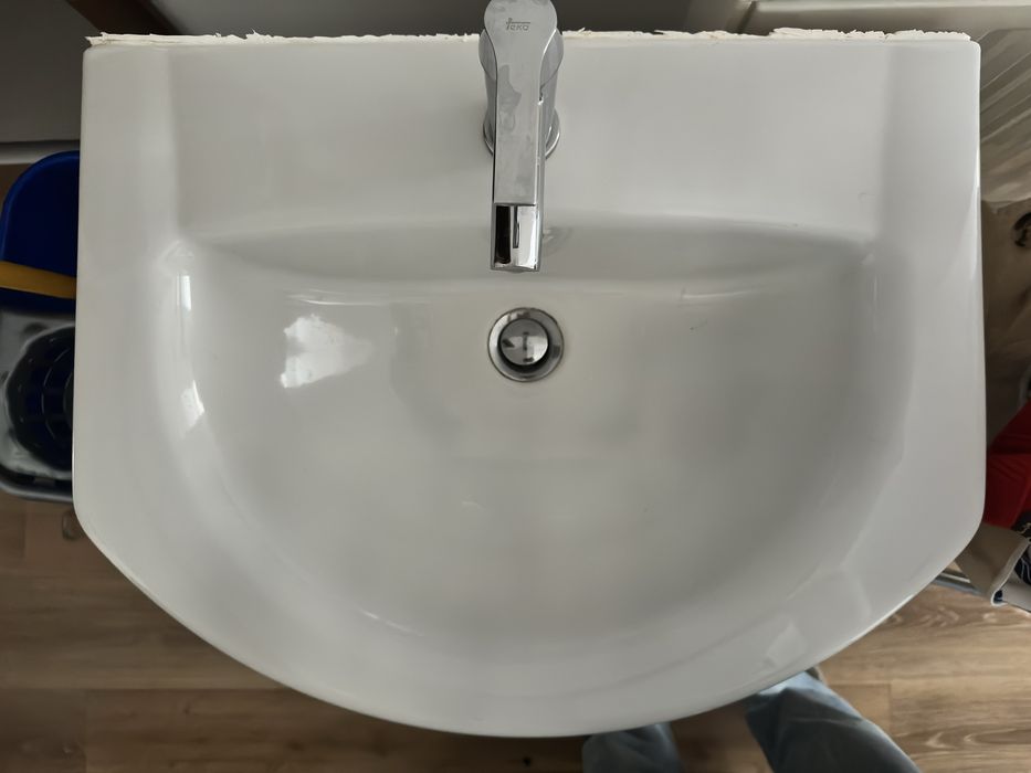 Mobilier baie chiuveta masca baterie si oglinda