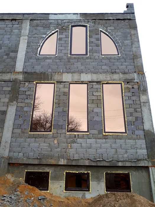 Алюминиевые пластиковые двери окна балкон витражи на заказ фасад есік