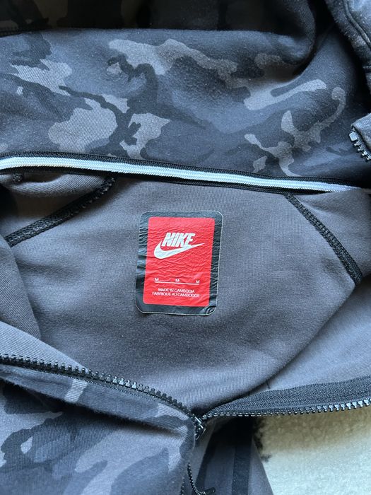 Hanorac Nike Tech Fleece