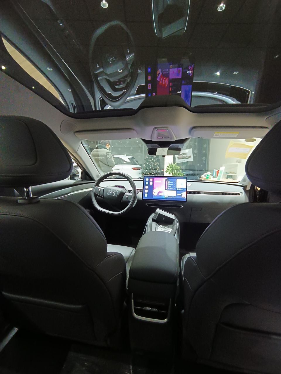 Xpeng Mono 03 585 km