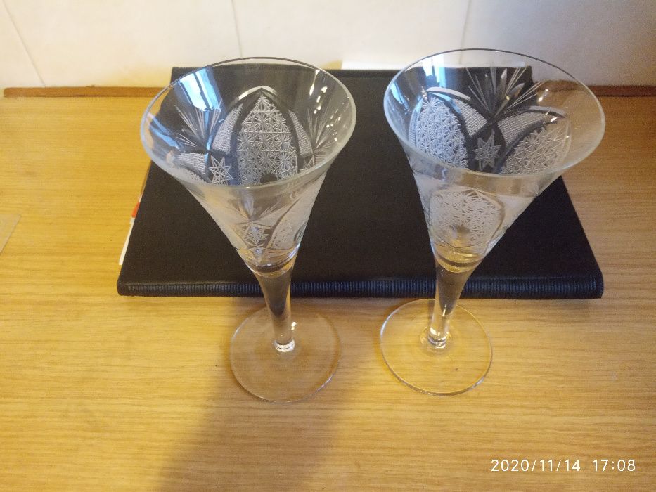 Кристални чаши ,подходящи за церемония
