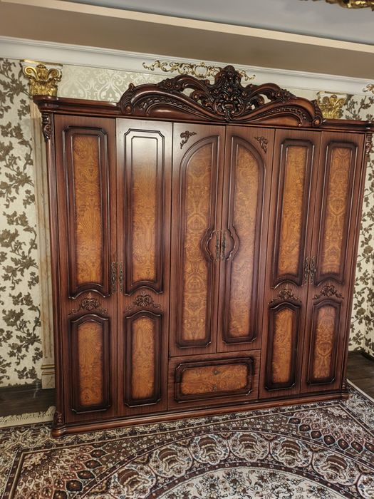 Dubayiski shkaf sotiladi