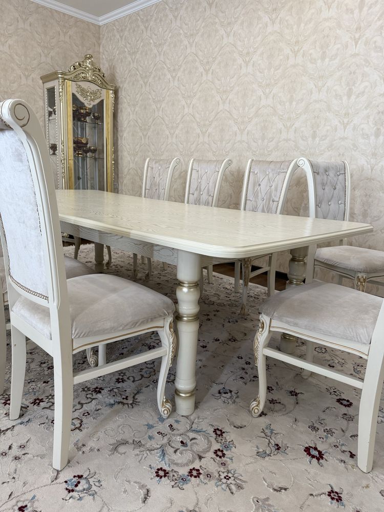 Продаётся стол-стулья, 10 стульев.