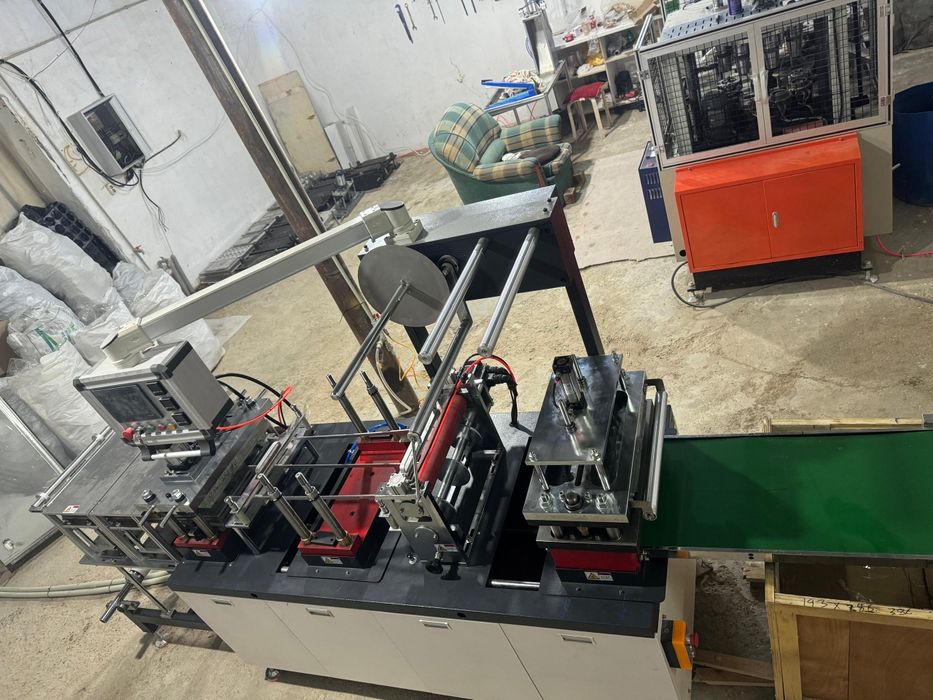 Оборудования для пластиковых посуды