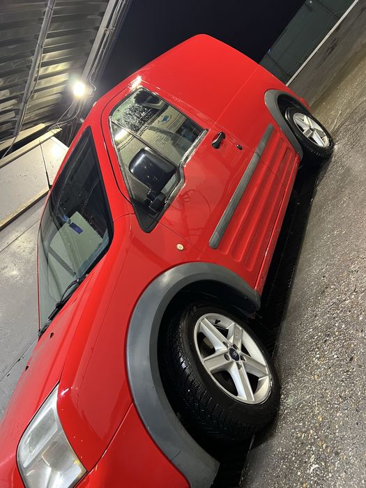 Ford connect 1.8 tdci 90 cp AC