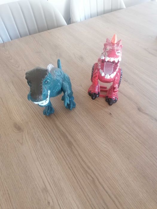 Играчка динозавър