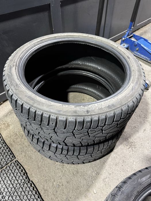 Продам автошины зимние Pirelli 245/40/20 275/35/20