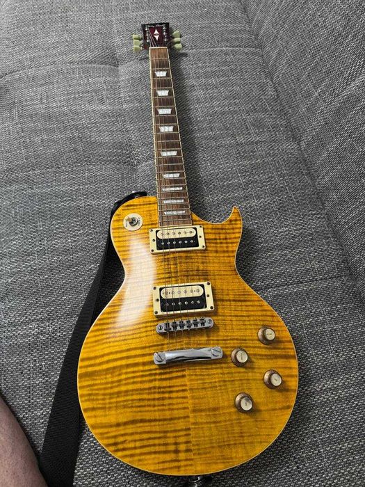 Citara Harley Benton sc550 delux seymour duncan slash alnico pro