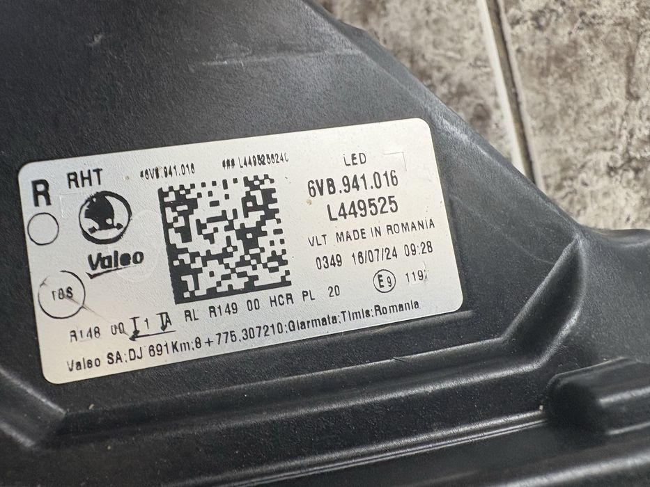 Десен фар за Шкода Фабия 4/ Skoda Fabia IV LED 2021 -