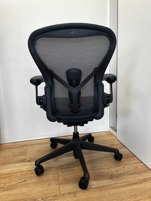Refurbished Herman Miller Aeron Remastered Graphite Size C