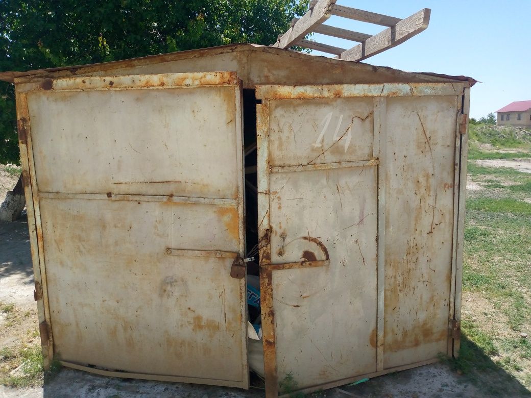 Garaj sotiladi, holati yaxshi 3×5×2.5 m