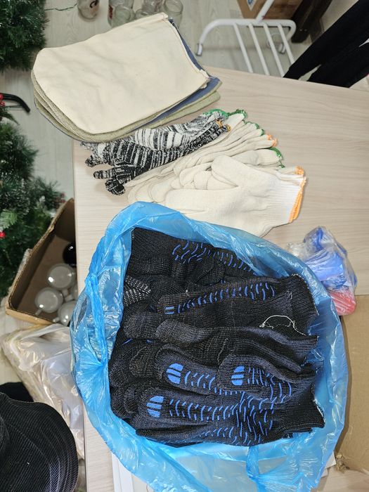 Продам новые для работы строики перчатки..новые не использованые