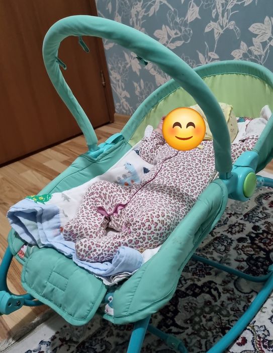 Продаётся детский шезлонг