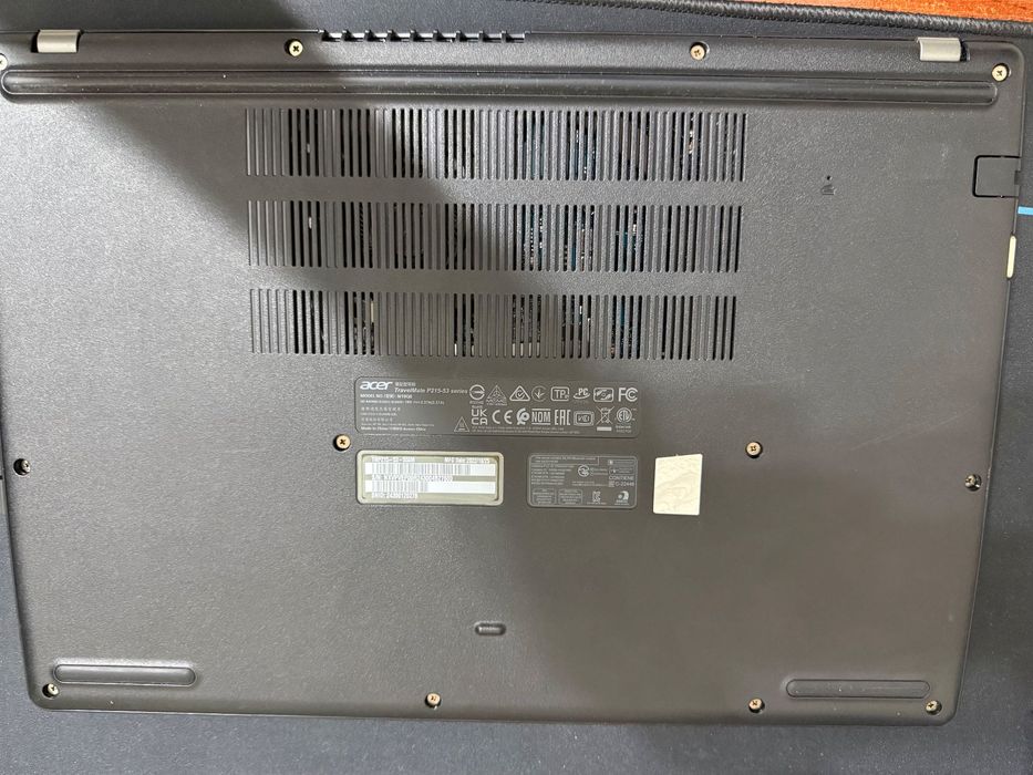 Acer TravelMate P215-53 ultrabook / noutbook