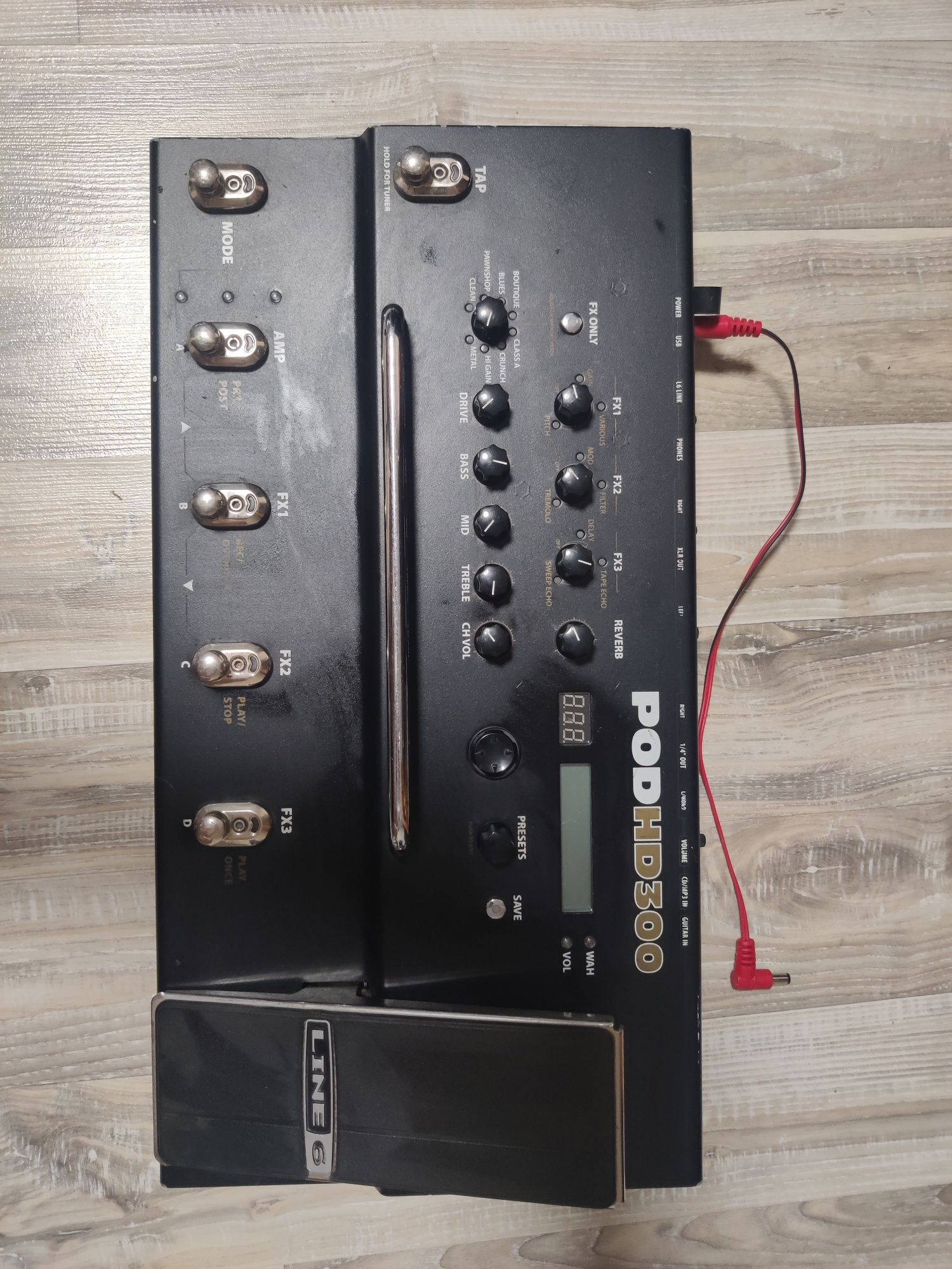 Procesor chitară Line 6 pod HD300