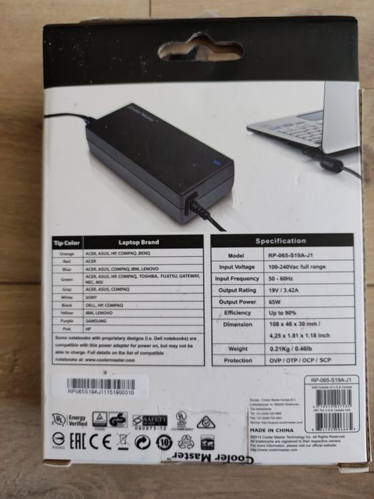 Универсално зарядно за лаптоп Cooler Master 65W. Ново, неизполвано.