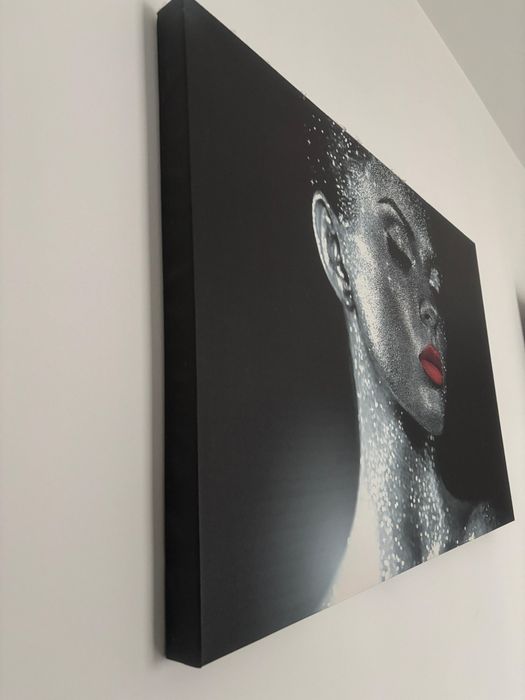 Vand tablou canvas
90/60 cm
100 lei 
Preț fix