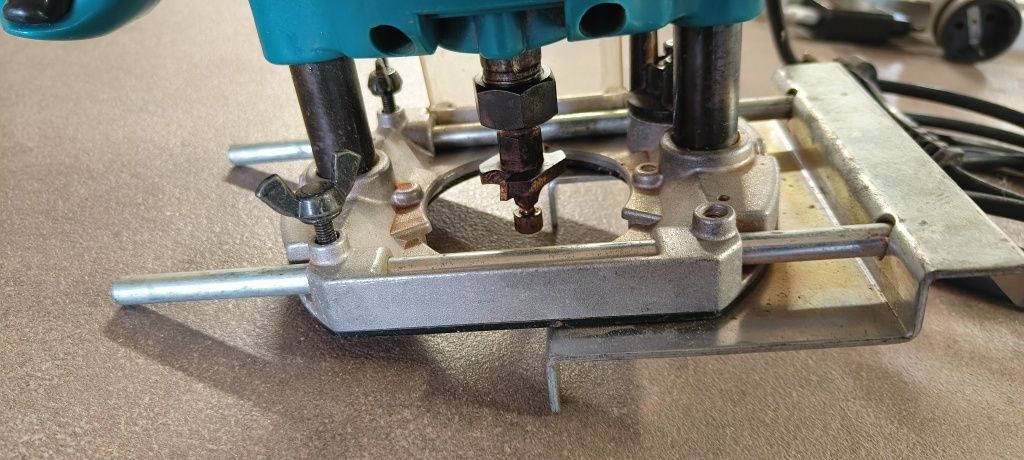 Оберфреза Makita 3620