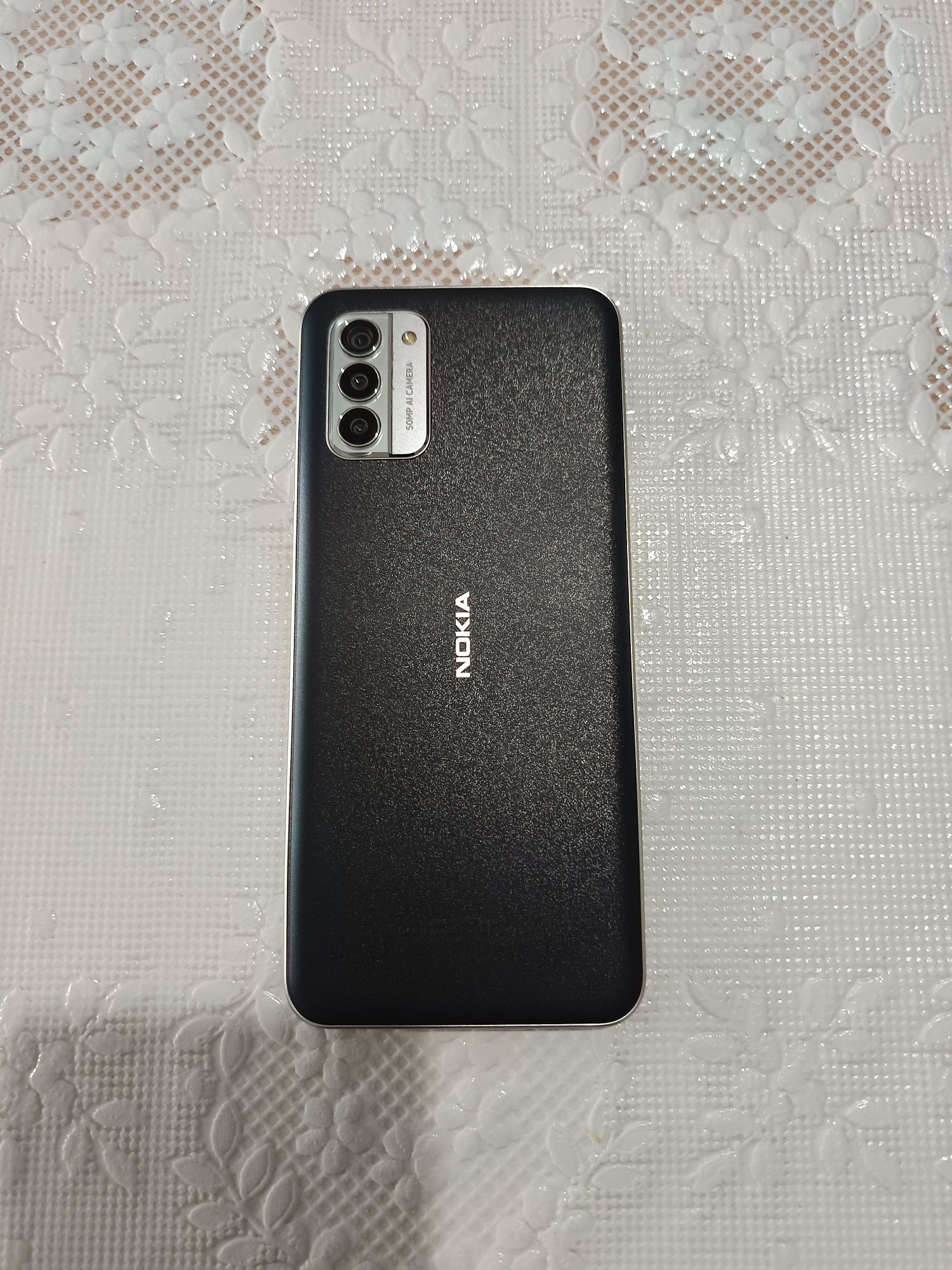 Продавам Nokia G42 5G с гаранция