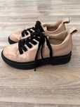 Pantofi Lace Up copii Benvenuti Nude din piele lăcuită