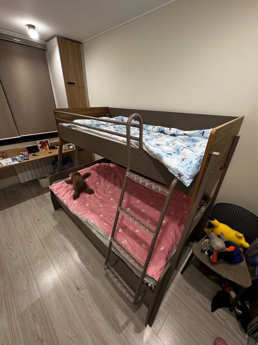 Двухъярусная детская кровать