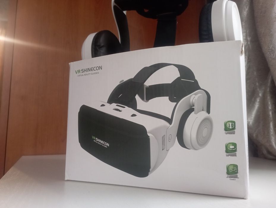 хороший VR шлем без дефектов