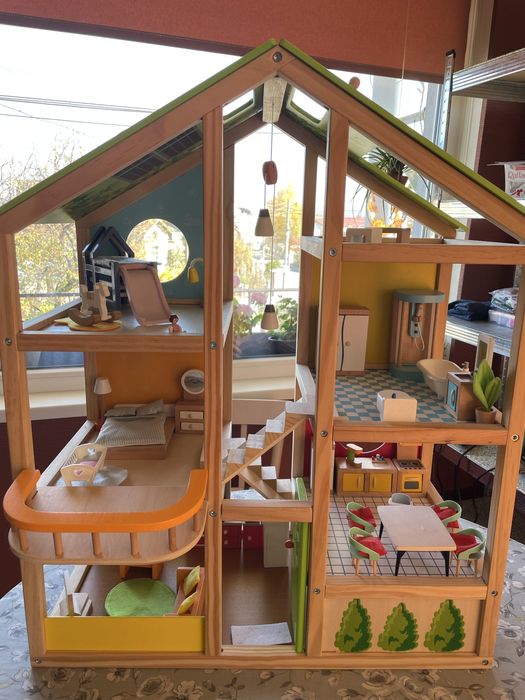 Дървена къща за кукли Hape