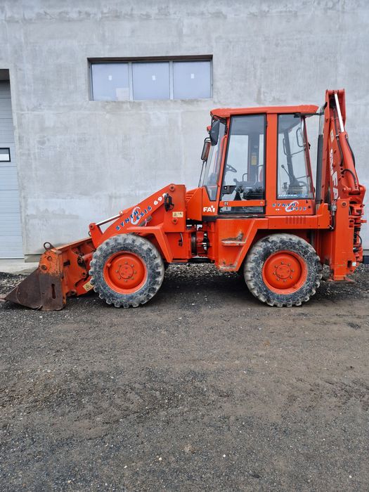 Buldoexcavator Fai