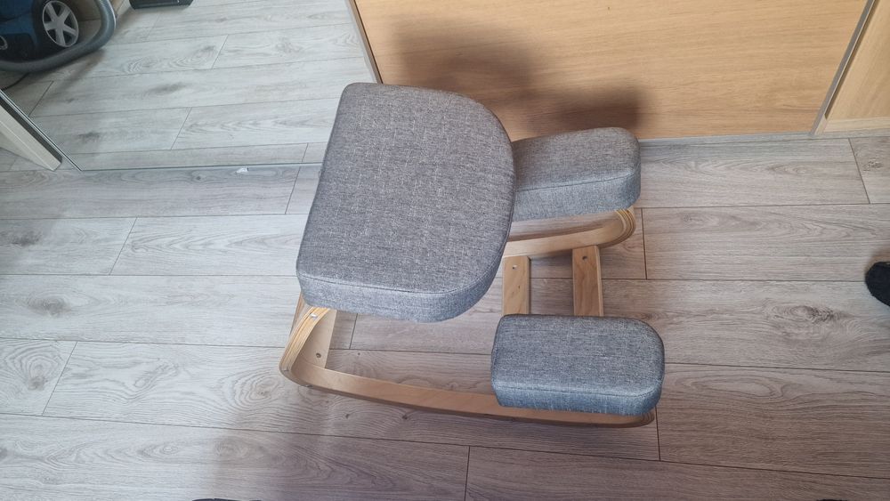Scaun ergonomic, tip balansoar